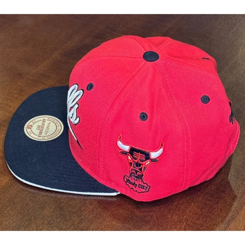 Mitchell & Ness Chicago Bulls Hardwood Classics Script Snapback OSFA
